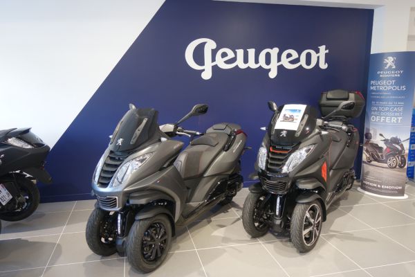 magasin-peugeot-01F25460F7-BA53-8427-9545-C5EBDAD71CFE.jpg